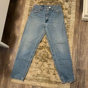 Vintage Levi’s 550 Medium wash Jeans